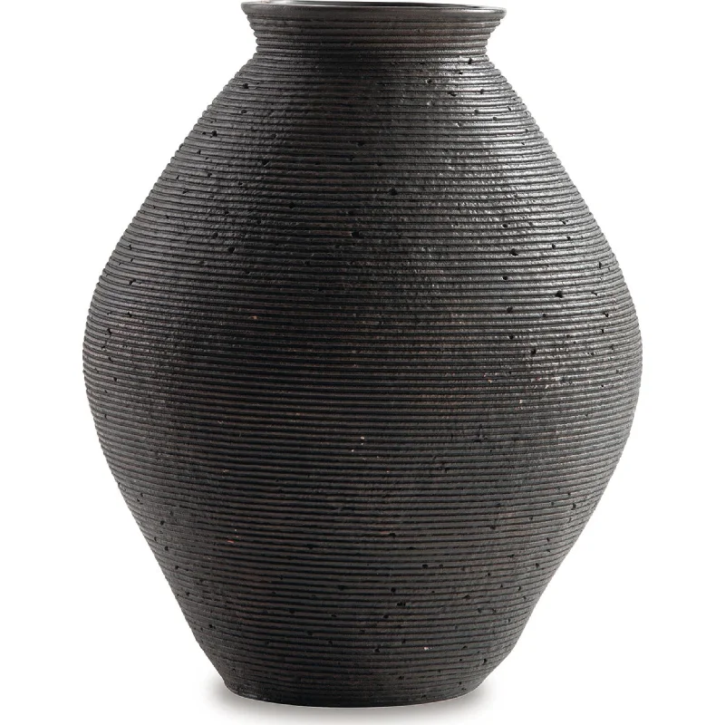 Hannela Vase